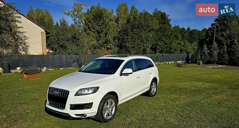 Позашляховик / Кросовер Audi Q7 2015 в Рівному