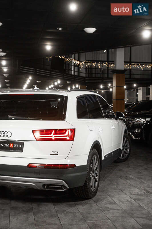 Позашляховик / Кросовер Audi Q7 2017 в Одесі