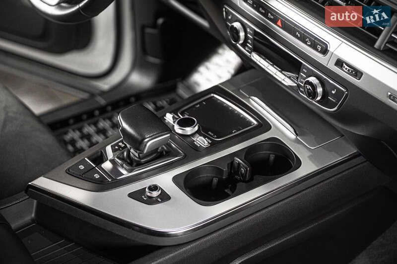 Позашляховик / Кросовер Audi Q7 2017 в Одесі