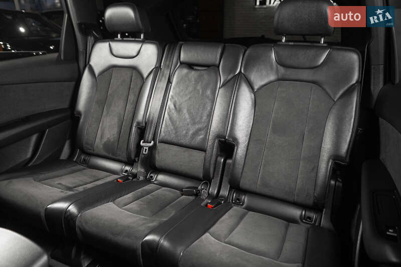 Позашляховик / Кросовер Audi Q7 2017 в Одесі