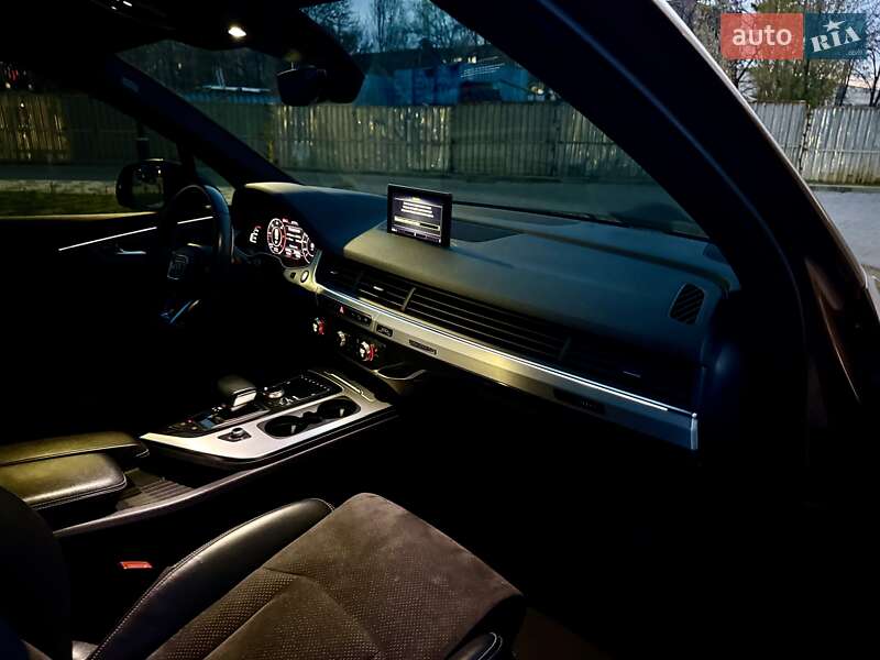 Позашляховик / Кросовер Audi Q7 2017 в Одесі