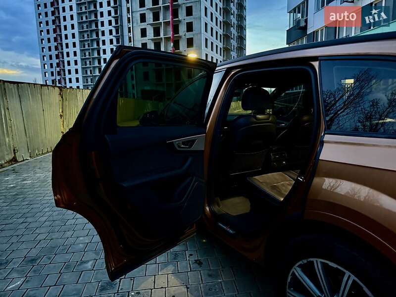 Позашляховик / Кросовер Audi Q7 2017 в Одесі
