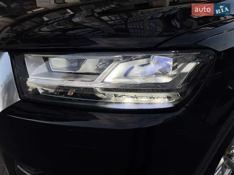 Позашляховик / Кросовер Audi Q7 2015 в Хмельницькому