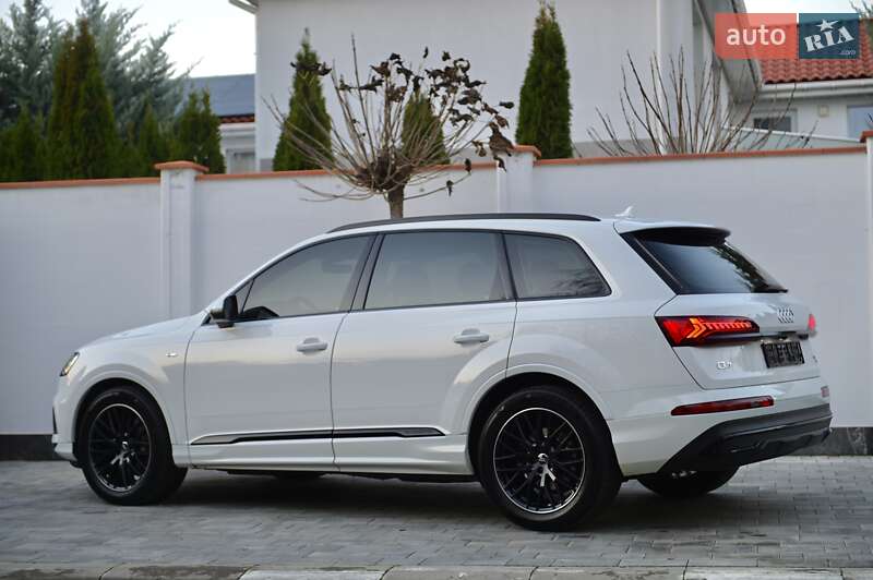 Позашляховик / Кросовер Audi Q7 2020 в Одесі