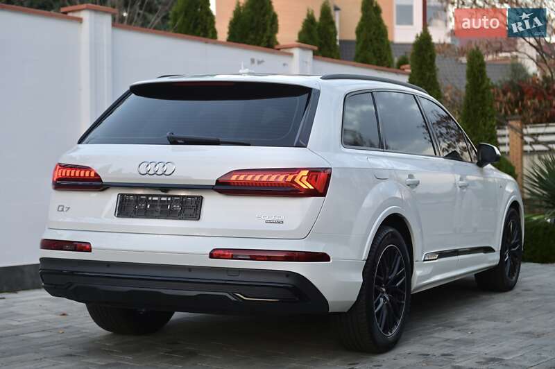 Позашляховик / Кросовер Audi Q7 2020 в Одесі