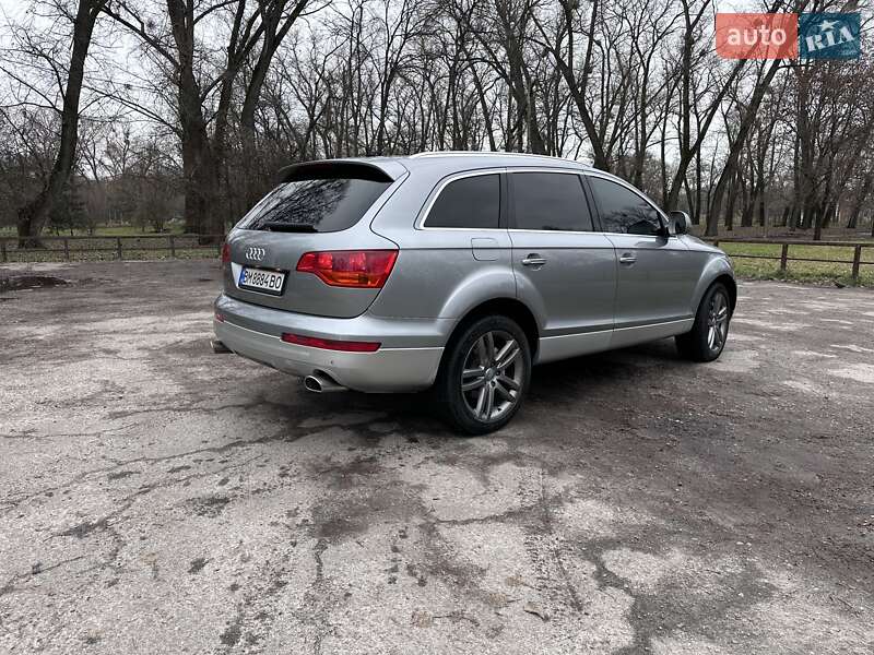 Позашляховик / Кросовер Audi Q7 2006 в Сумах