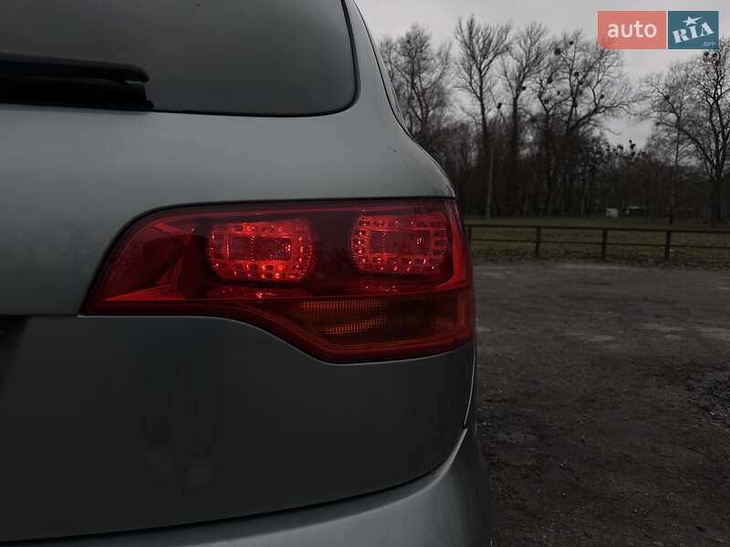 Позашляховик / Кросовер Audi Q7 2006 в Сумах