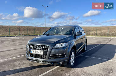 Внедорожник / Кроссовер Audi Q7 2015 в Ровно