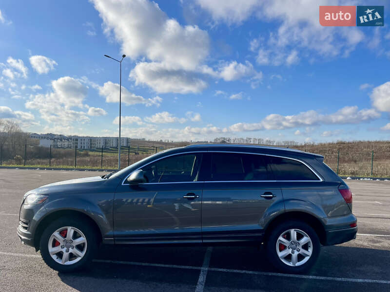 Позашляховик / Кросовер Audi Q7 2015 в Рівному