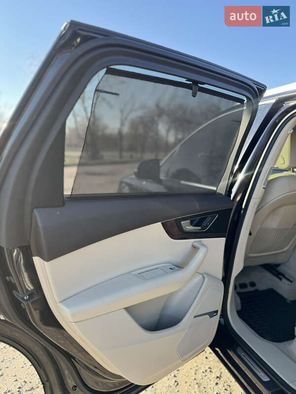 Внедорожник / Кроссовер Audi Q7 2018 в Одессе