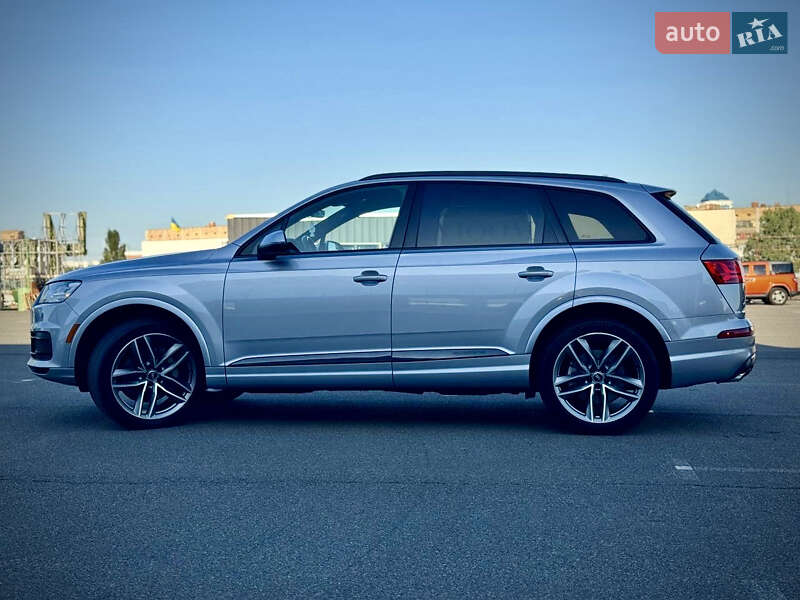Внедорожник / Кроссовер Audi Q7 2017 в Киеве