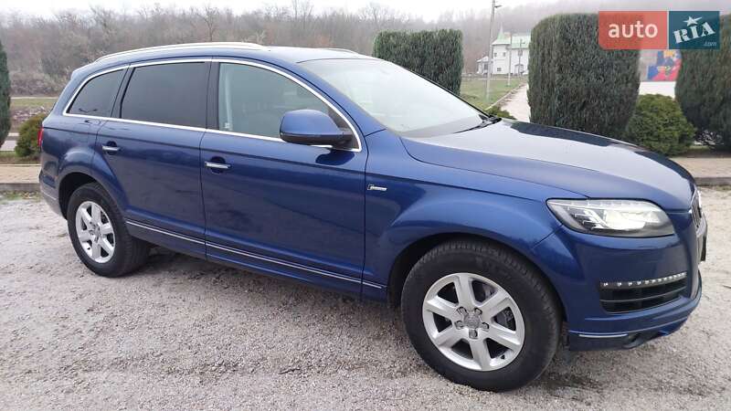 Внедорожник / Кроссовер Audi Q7 2015 в Днепре