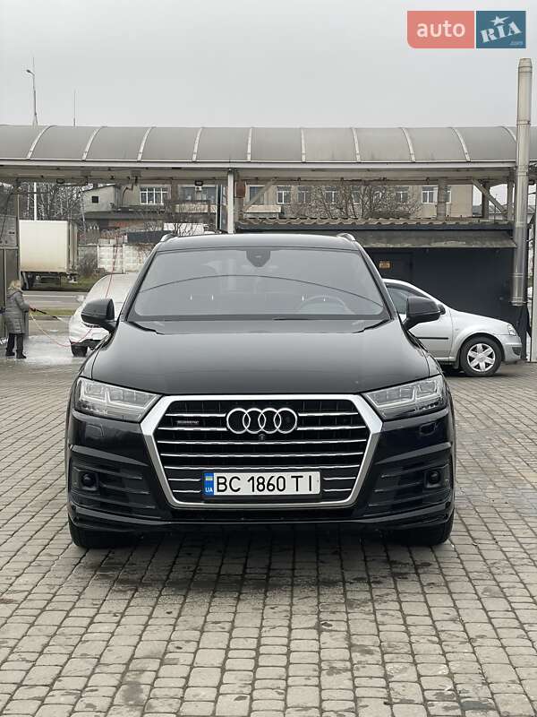 Позашляховик / Кросовер Audi Q7 2015 в Івано-Франківську