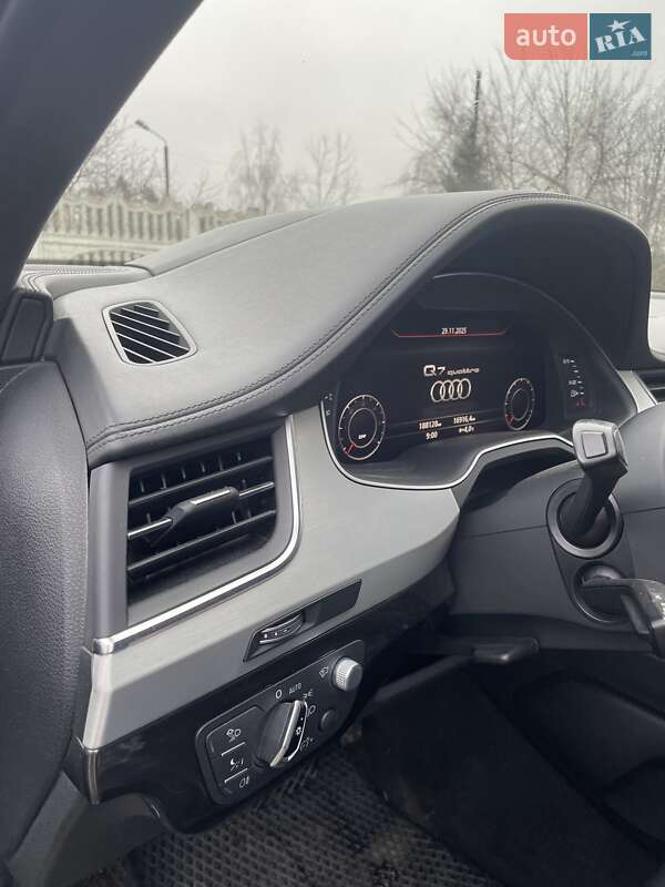 Позашляховик / Кросовер Audi Q7 2015 в Івано-Франківську