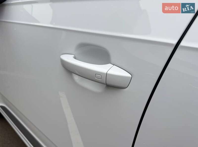 Позашляховик / Кросовер Audi Q7 2016 в Києві