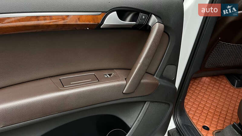 Позашляховик / Кросовер Audi Q7 2015 в Хмельницькому