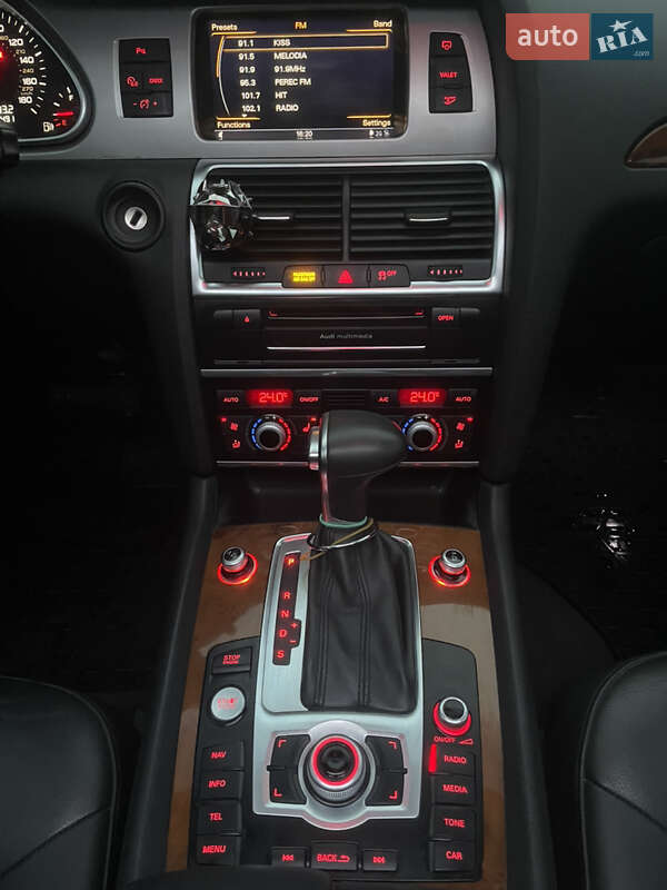 Позашляховик / Кросовер Audi Q7 2014 в Львові