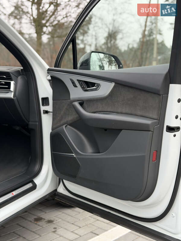 Внедорожник / Кроссовер Audi Q7 2021 в Киеве фото 55 Внедорожник / Кроссовер Audi Q7 2021 в Киеве