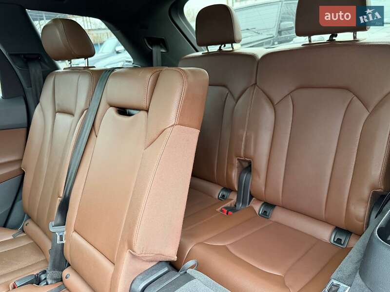 Позашляховик / Кросовер Audi Q7 2016 в Харкові