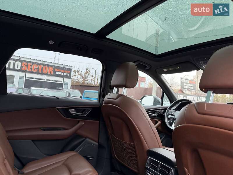 Позашляховик / Кросовер Audi Q7 2016 в Харкові