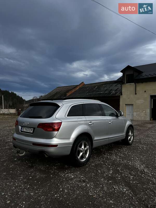 Позашляховик / Кросовер Audi Q7 2006 в Чернівцях