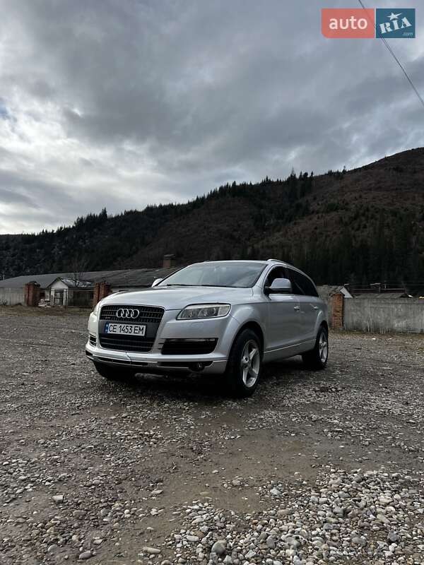 Позашляховик / Кросовер Audi Q7 2006 в Чернівцях