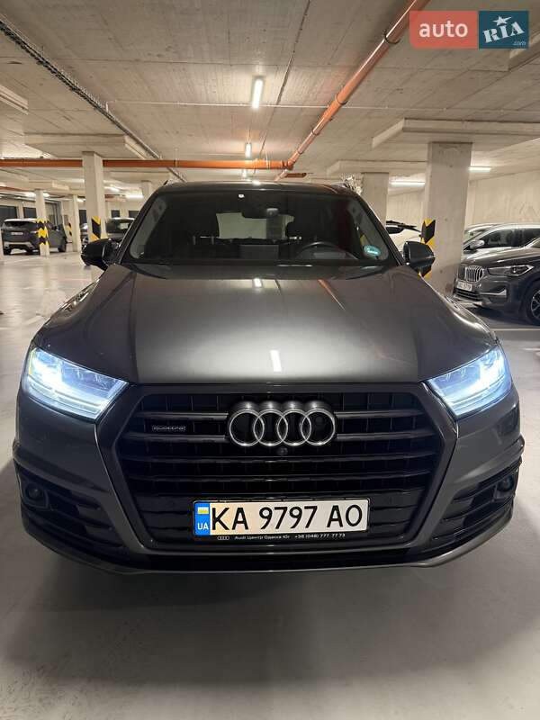 Внедорожник / Кроссовер Audi Q7 2017 в Киеве