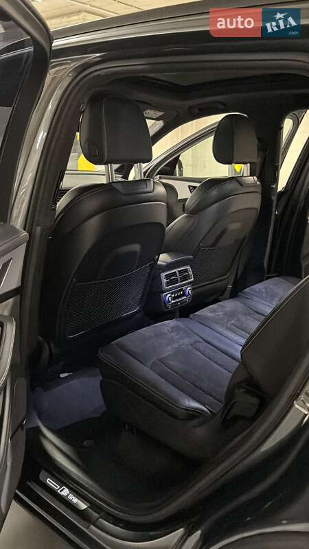 Внедорожник / Кроссовер Audi Q7 2017 в Киеве