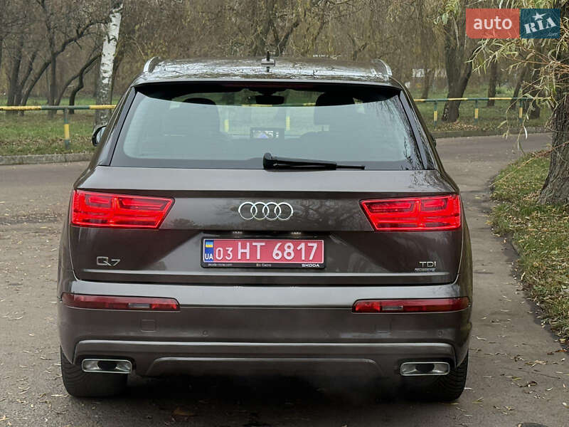 Внедорожник / Кроссовер Audi Q7 2017 в Ровно