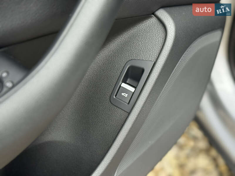 Позашляховик / Кросовер Audi Q7 2015 в Стрию