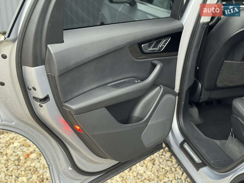 Позашляховик / Кросовер Audi Q7 2015 в Стрию