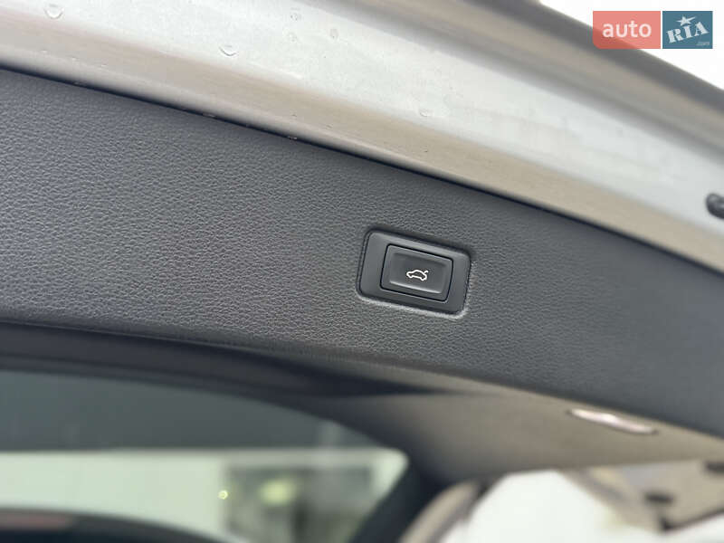 Позашляховик / Кросовер Audi Q7 2015 в Стрию