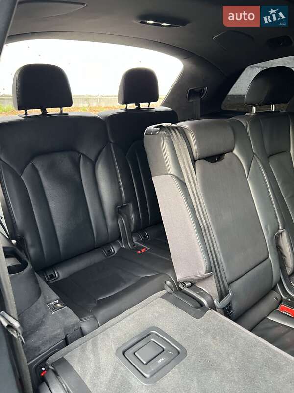 Позашляховик / Кросовер Audi Q7 2017 в Києві