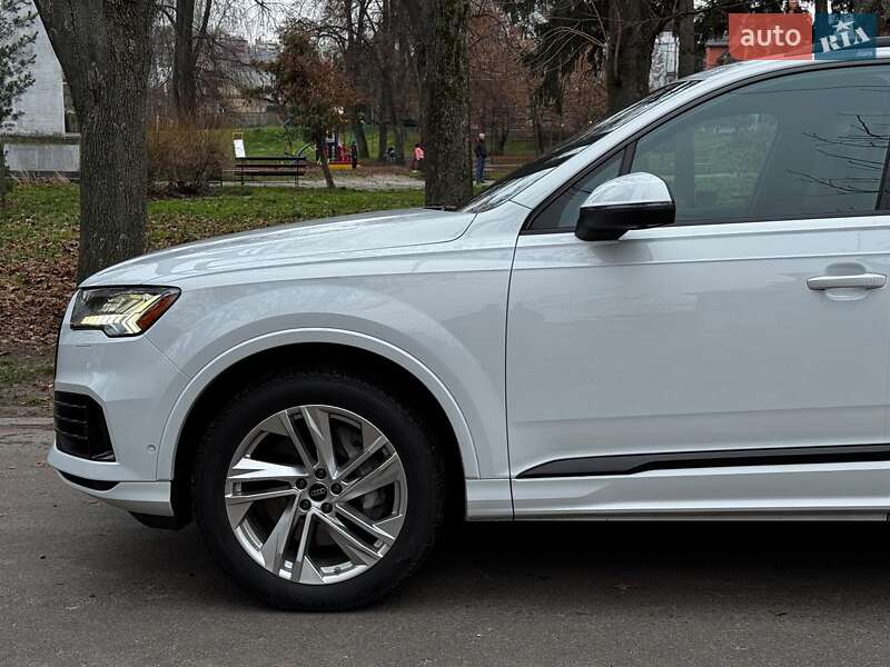 Позашляховик / Кросовер Audi Q7 2023 в Києві фото 11 Позашляховик / Кросовер Audi Q7 2023 в Києві