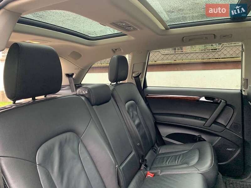 Позашляховик / Кросовер Audi Q7 2014 в Рівному