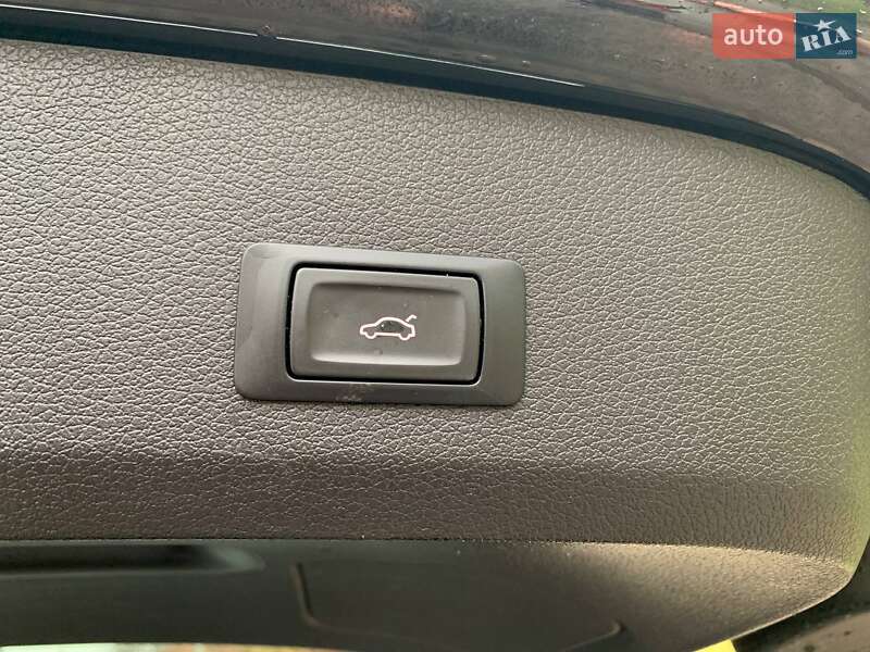 Позашляховик / Кросовер Audi Q7 2014 в Рівному