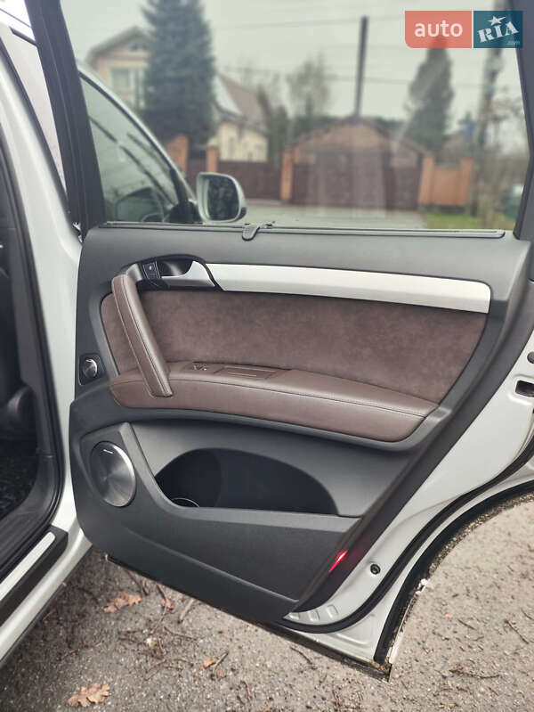 Позашляховик / Кросовер Audi Q7 2014 в Вінниці