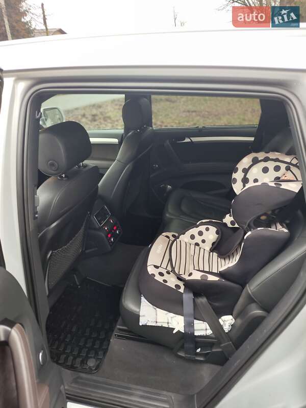 Позашляховик / Кросовер Audi Q7 2014 в Вінниці