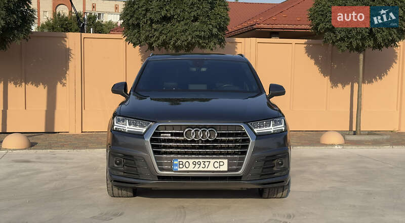 Внедорожник / Кроссовер Audi Q7 2016 в Павлограде