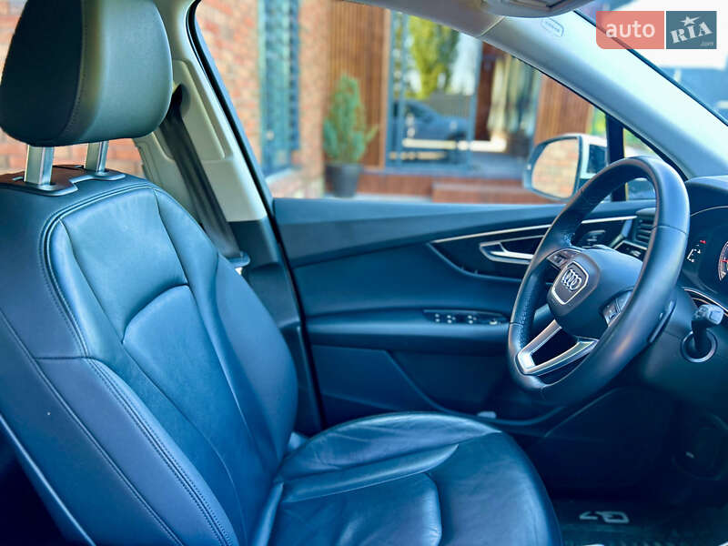 Внедорожник / Кроссовер Audi Q7 2022 в Тернополе