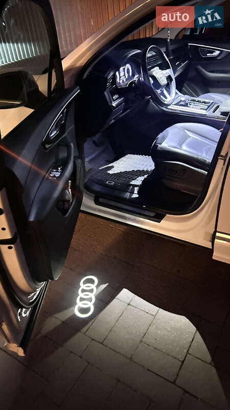 Внедорожник / Кроссовер Audi Q7 2022 в Тернополе