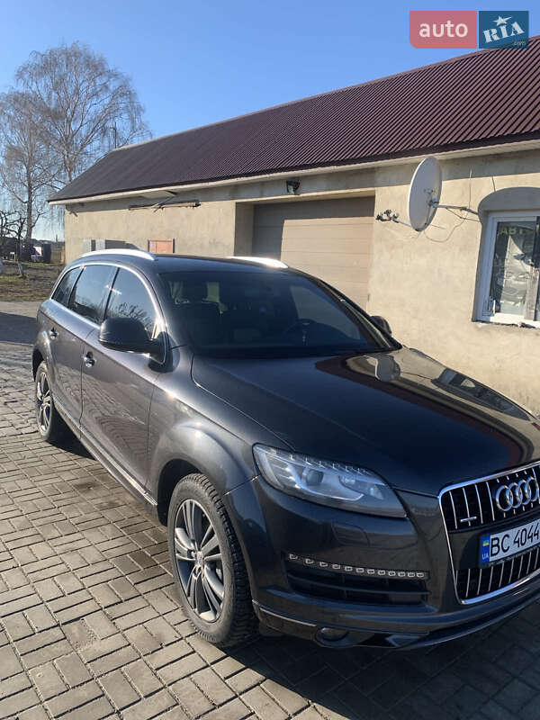 Позашляховик / Кросовер Audi Q7 2013 в Буську