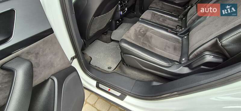 Позашляховик / Кросовер Audi Q7 2017 в Яремчі