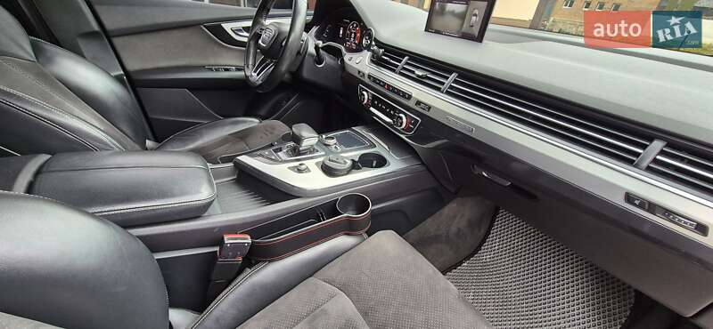 Позашляховик / Кросовер Audi Q7 2017 в Яремчі