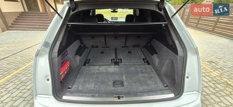 Позашляховик / Кросовер Audi Q7 2017 в Яремчі