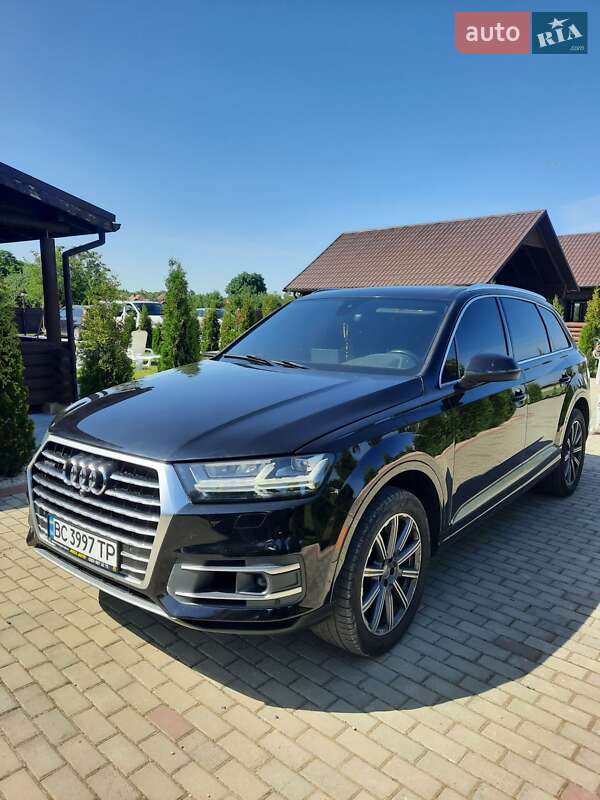Внедорожник / Кроссовер Audi Q7 2015 в Шептицькому