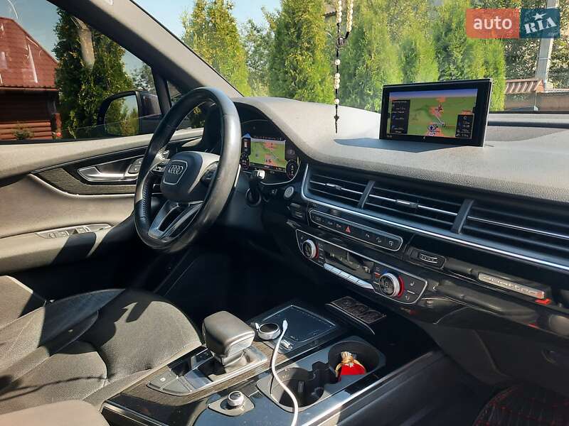 Внедорожник / Кроссовер Audi Q7 2015 в Шептицькому