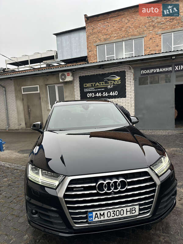 Внедорожник / Кроссовер Audi Q7 2019 в Житомире