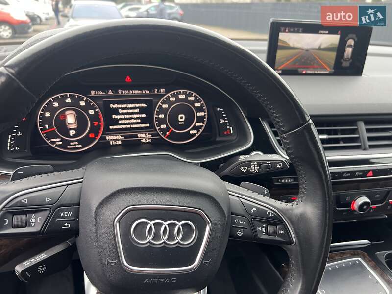 Позашляховик / Кросовер Audi Q7 2016 в Виноградові