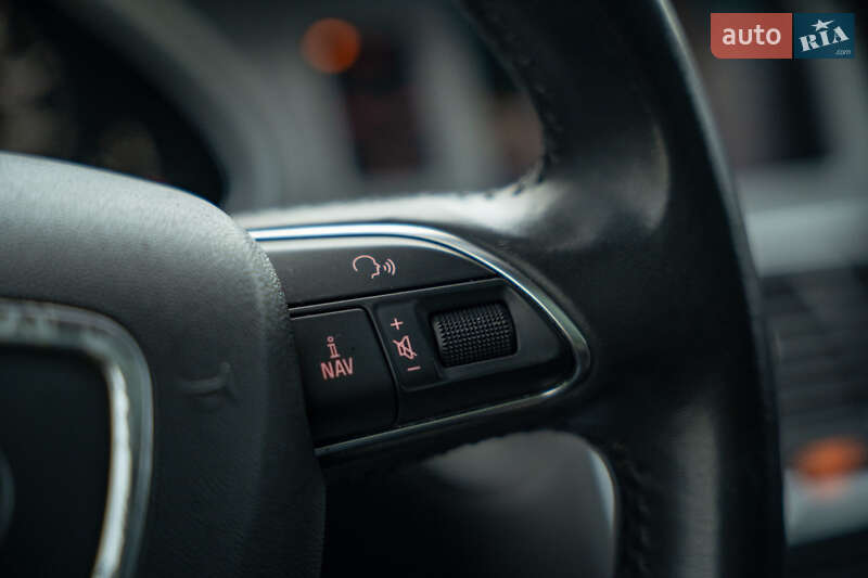 Внедорожник / Кроссовер Audi Q7 2013 в Черновцах